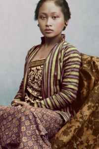 Sejarah Perkembangan Mode Pakaian Indonesia, Harus Tahu!