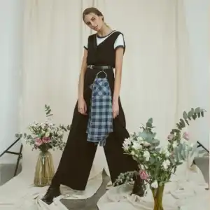 15 Jenis Jenis Pakaian Jumpsuit Wanita Kekinian untuk Tampil Trendy