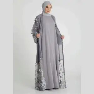 Dress Minimalis dengan Outer Full Brokat