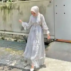 Dress Motif Berlayer Model Baju Lebaran 2024